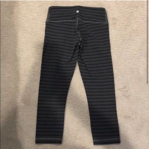 Lululemon Wunder Under Crops